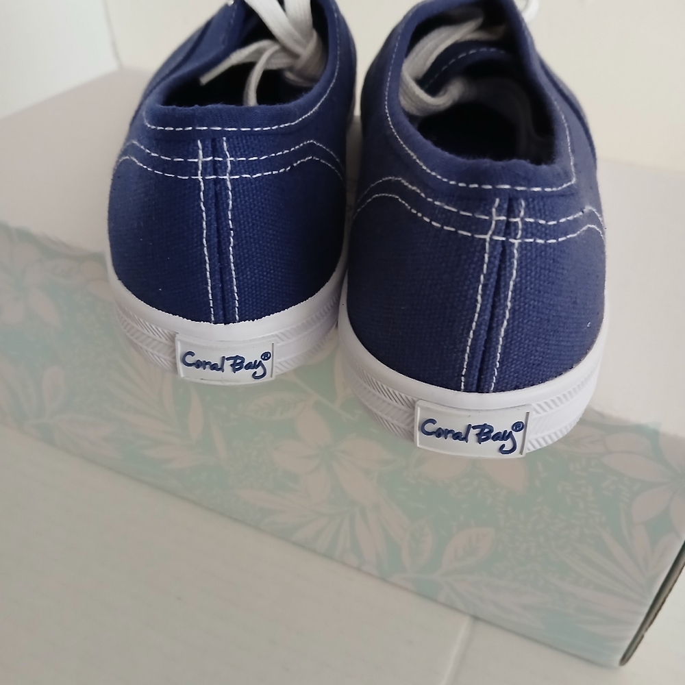 Classic Navy Canvas Sneakers Coral Bay Womens Classic  Sneaker Lace Up 8M - Picture 8 of 13